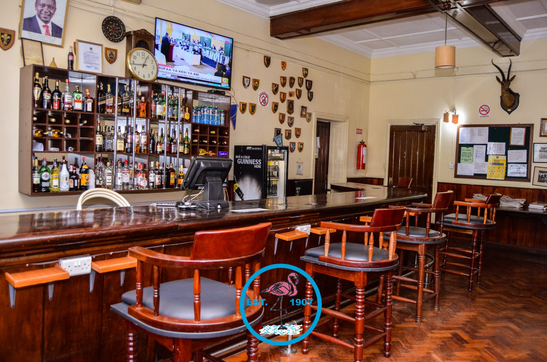 Mens Bar